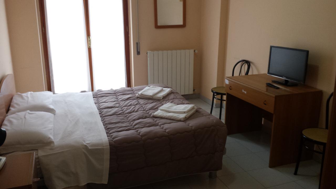 Albergo Italia Lavello Exteriör bild