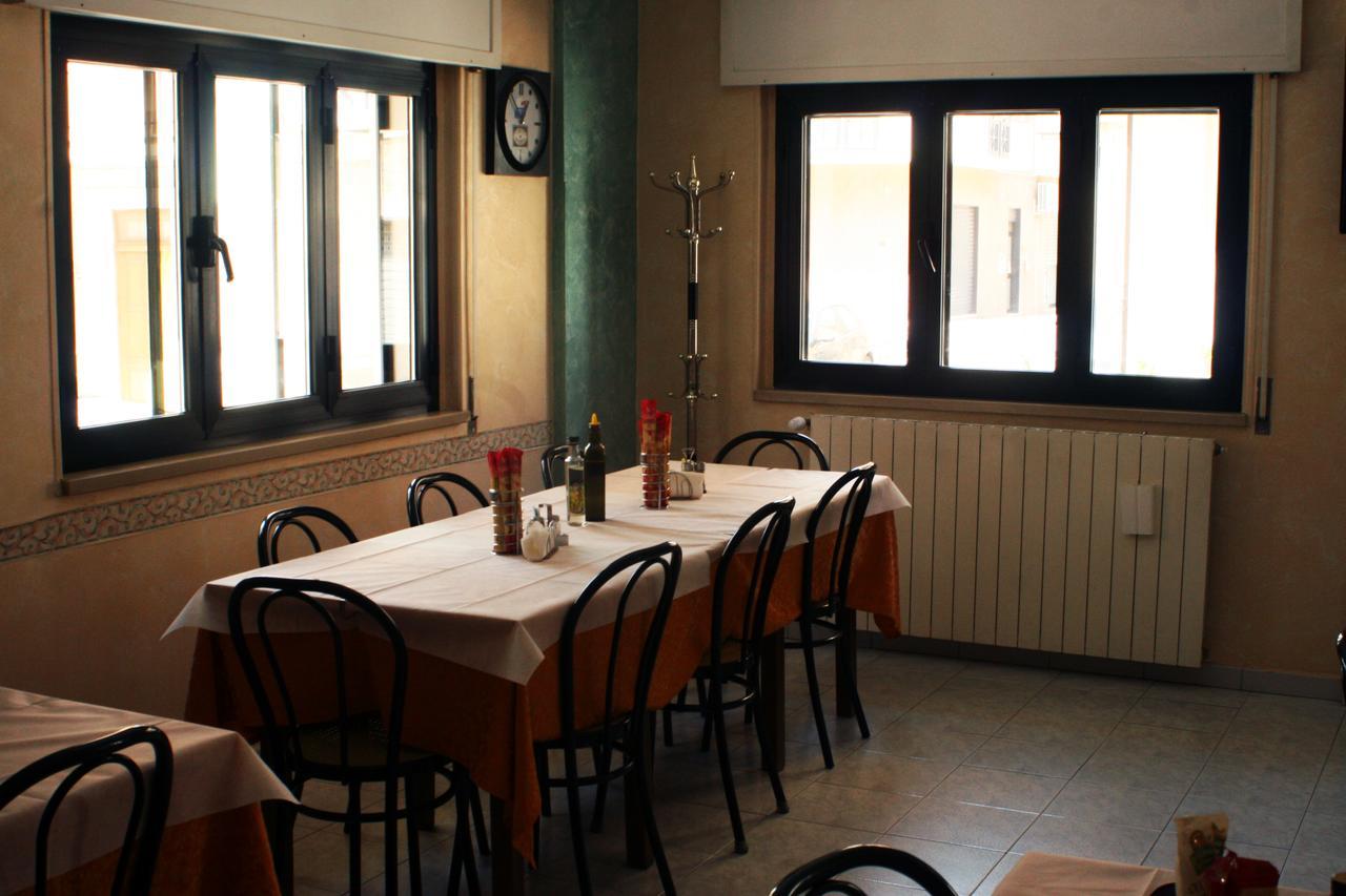 Albergo Italia Lavello Exteriör bild