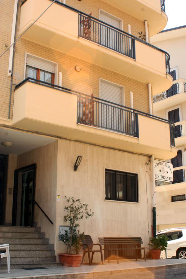Albergo Italia Lavello Exteriör bild
